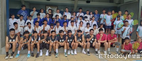 新北碧華國中引進社會醫療資源照顧運動團隊暨教職員工健康(另開新視窗)
